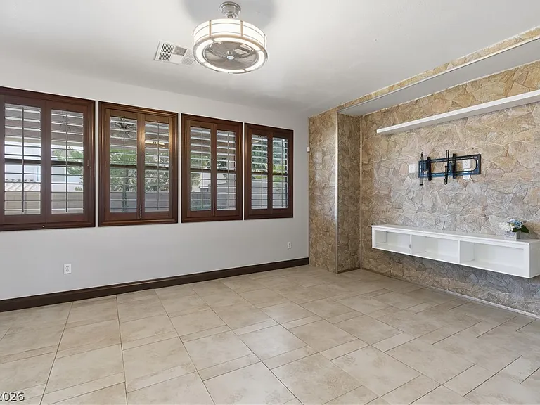 8899 N Sanibel Shore Ave — Photo 15