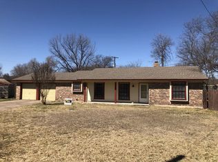 1605 Prince Ct, Benbrook, TX 76126