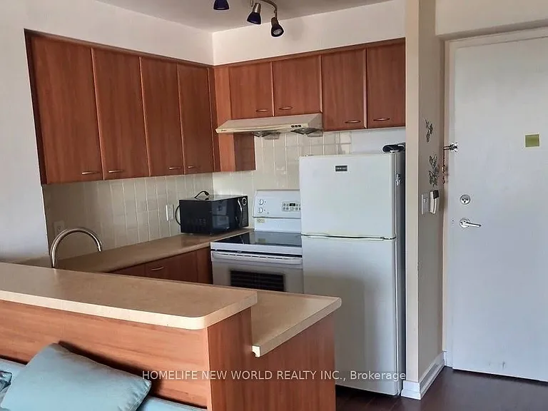 36 Lee Centre Dr #1906 — Photo 8