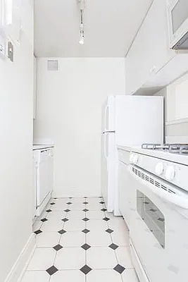 Rented by Mirador Real Estate | media 22