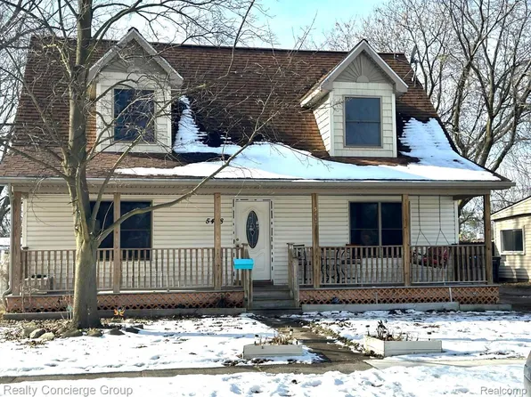 5418 Military Ave, Brighton, MI 48116