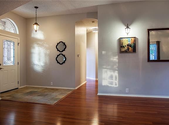 4th image of 1163 Wake Forest Dr