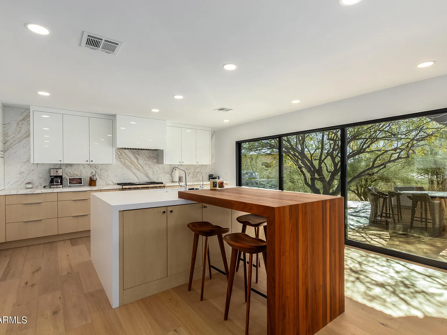 5 bed, 2853 sqft, $20,000 — Photo 3
