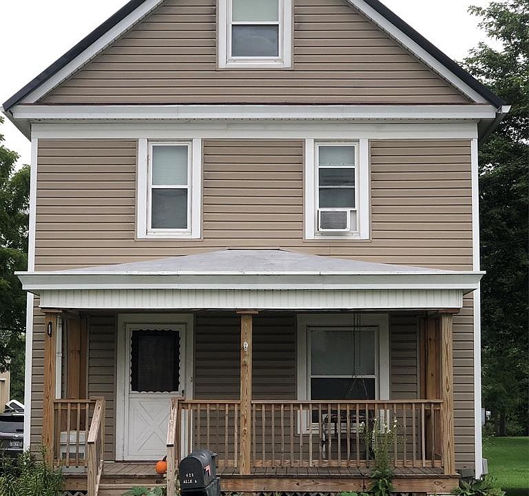 1st image of 423 N Main St