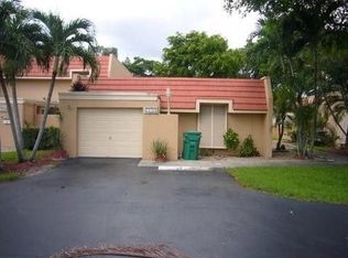 19700 Bobolink Dr #19700, Hialeah, FL 33015