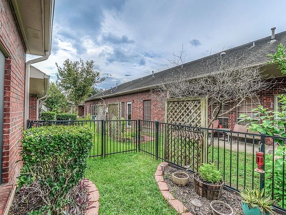 3rd image of 3314 Country Meadows Ct