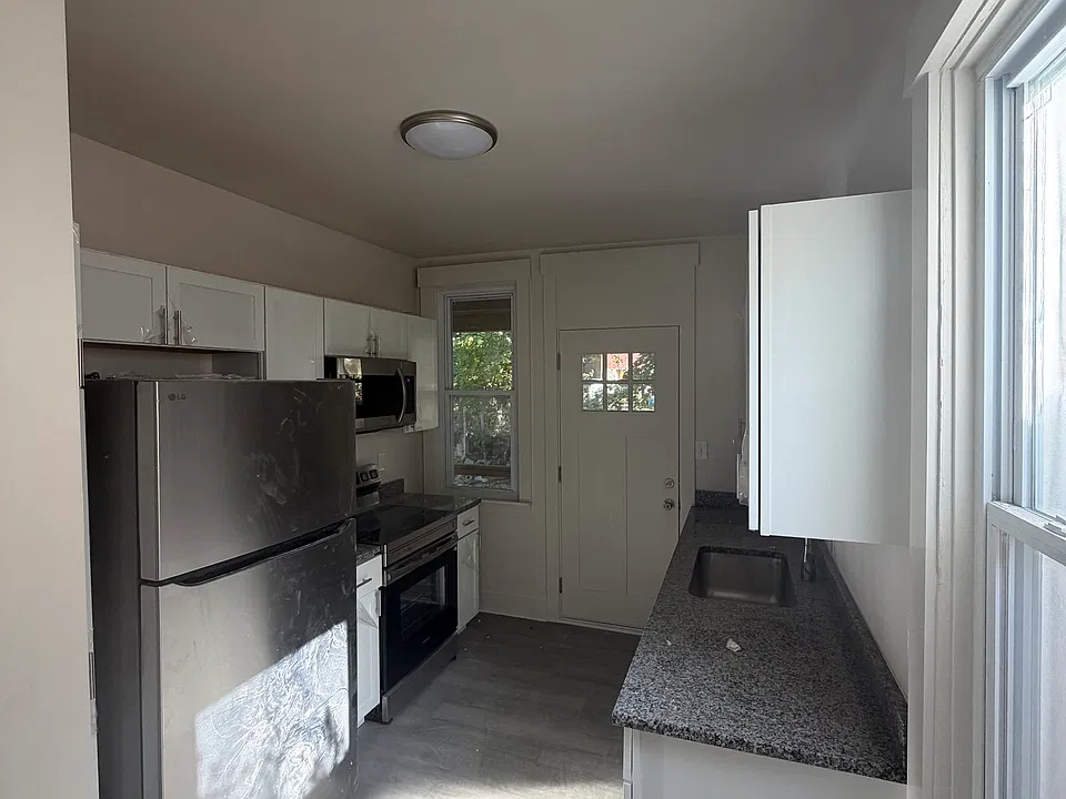 1527 Alton St #2