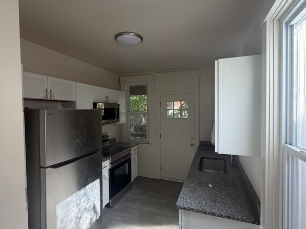 1527 Alton St Floor 2