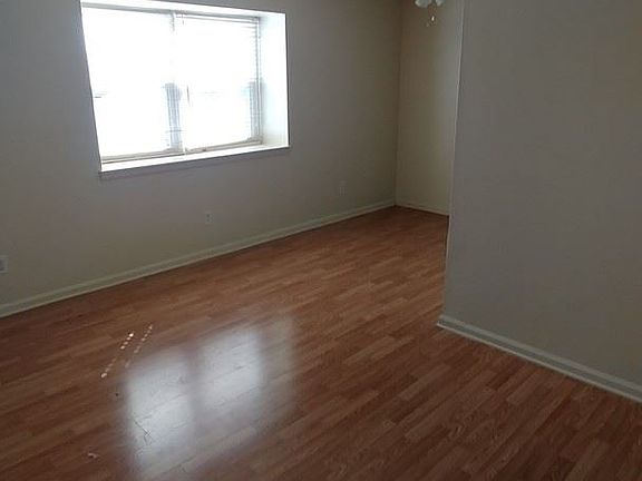 2nd image of 1817 Gerald Dr