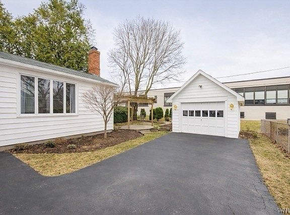 3rd image of 41 Cleverdale Rd