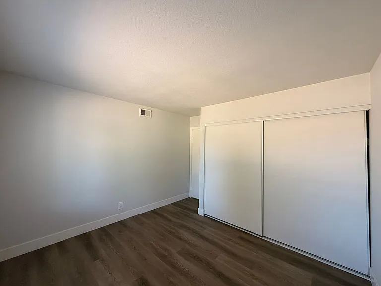 278 El Portal Way — Photo 11