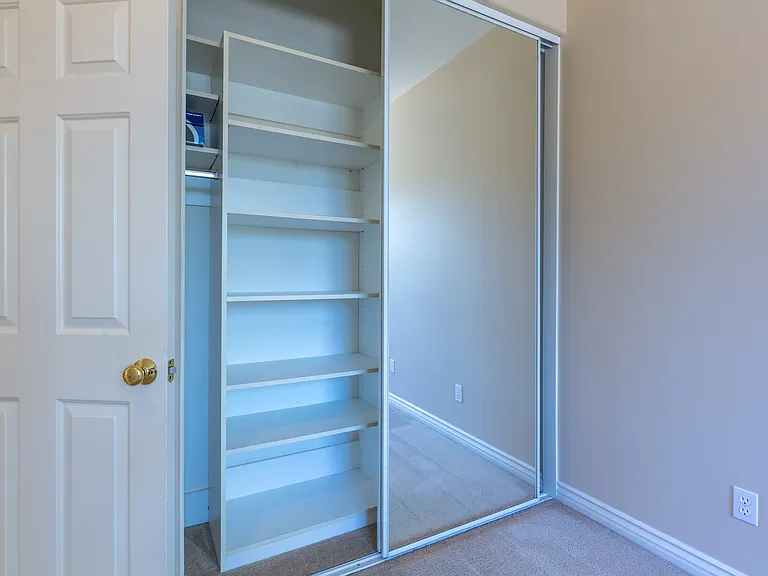 14 Monument Pl — Photo 35