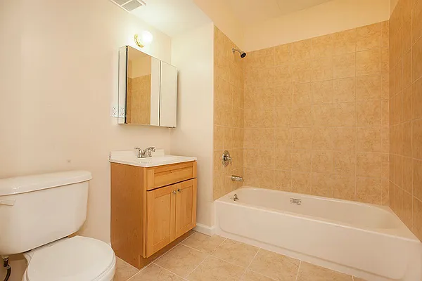 Rented by Nest Seekers International | media 13