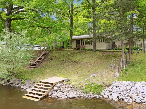 2671 Indian Trl, Evart, MI 49631