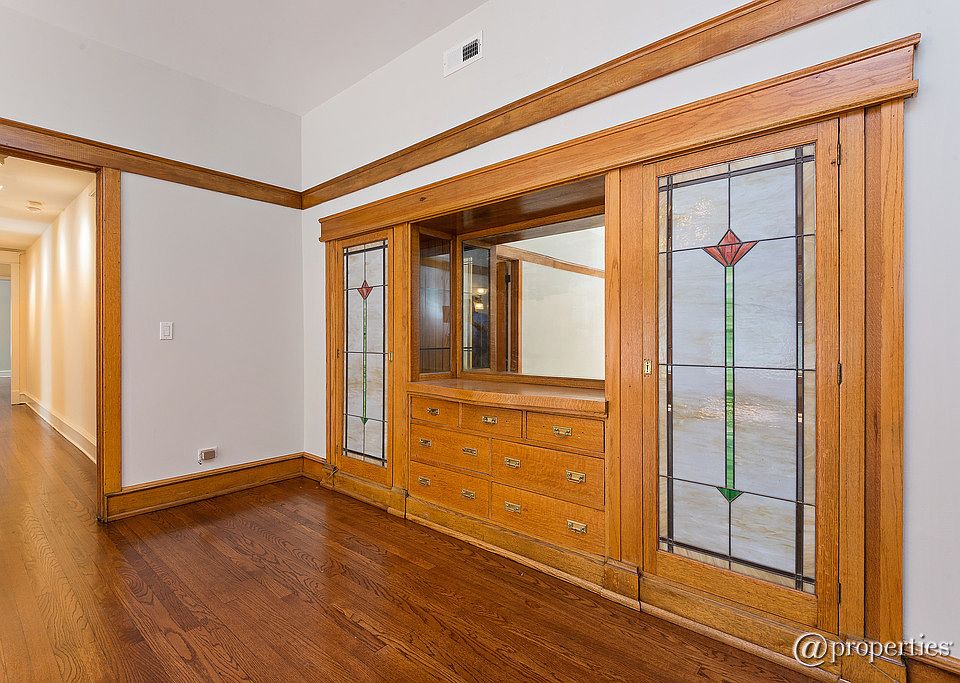 Foyer/Dining Room