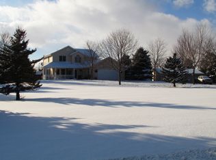 N1033 Hoard Rd, Ixonia, WI 53036