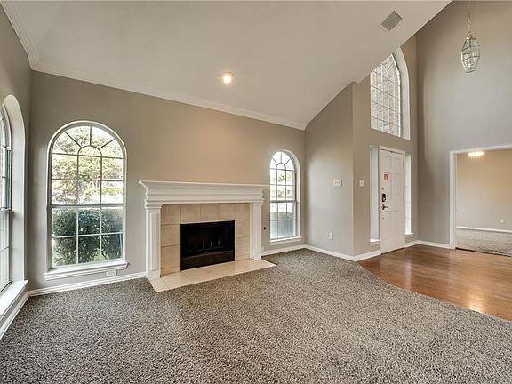 2nd image of 2313 San Gabriel Dr