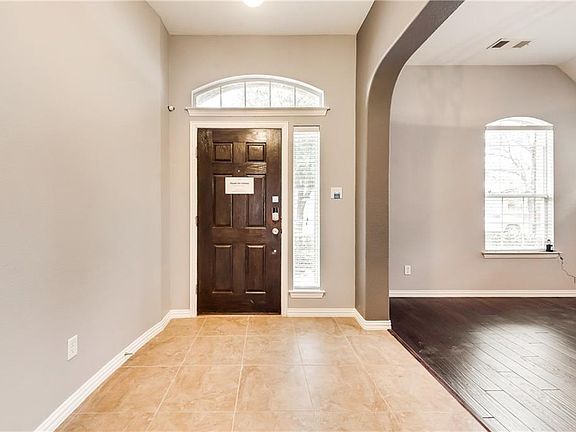3rd image of 643 Morgan Dr