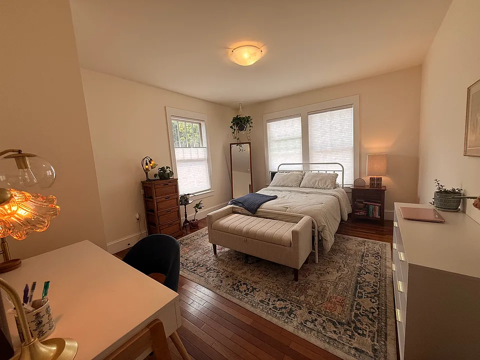 430 Shelburne Rd #3