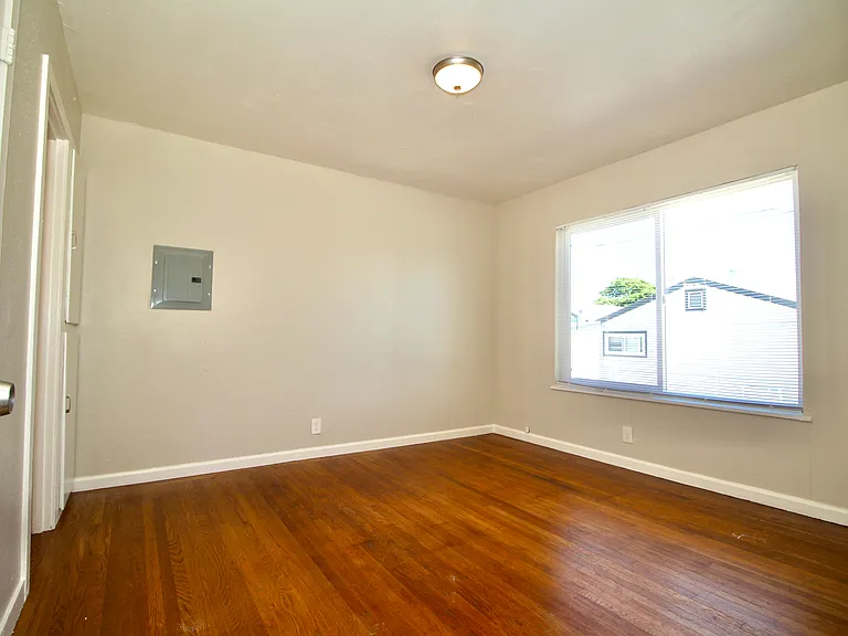 21764 Vallejo St #46 — Photo 6
