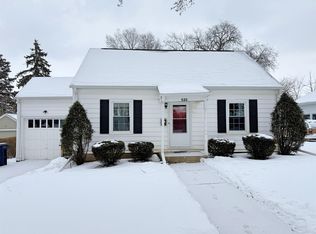 533 Bostwick Ave, Janesville, WI 53545