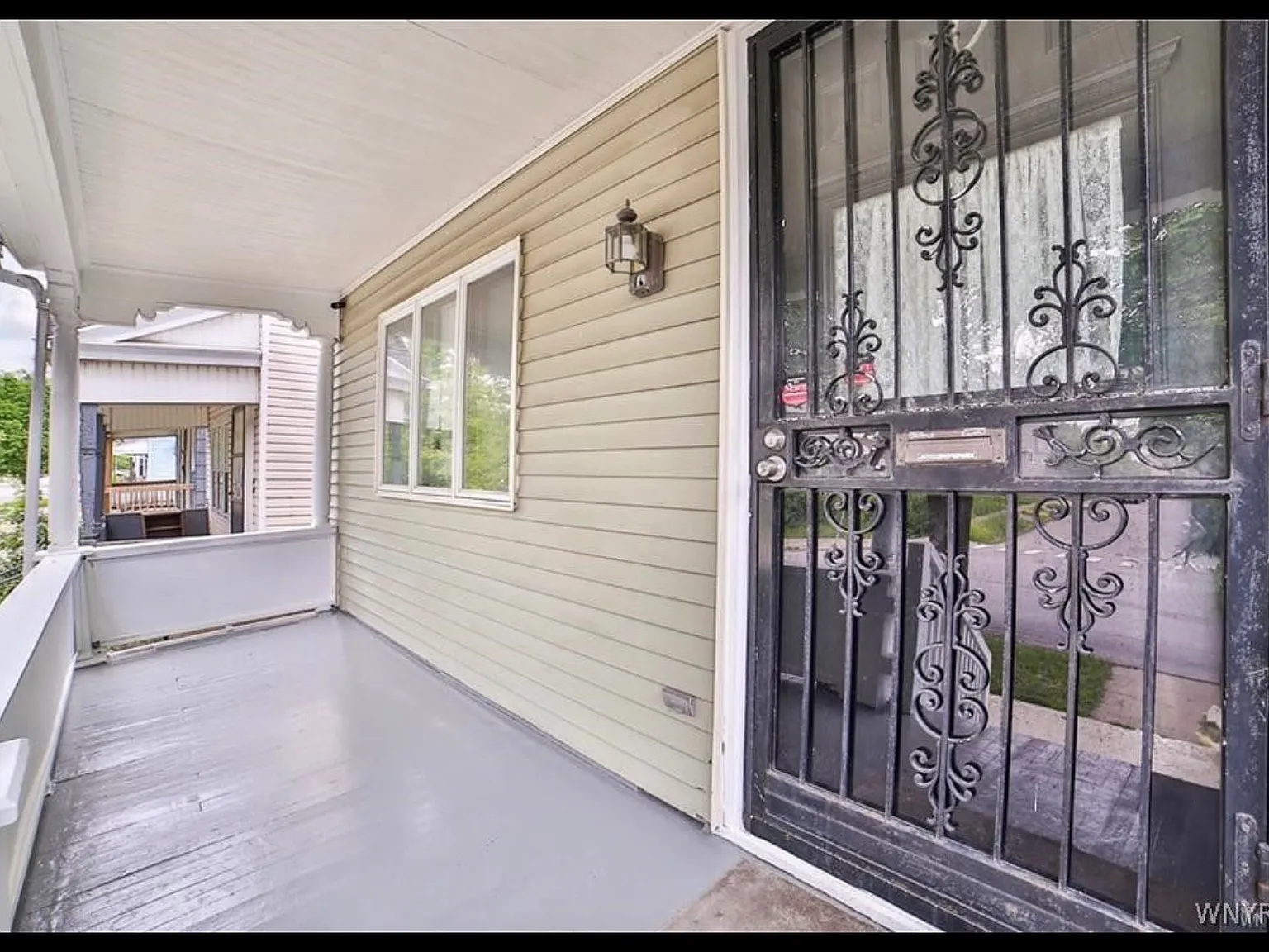 3 bed, $1,500 — Photo 2