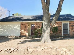 5925 Highcrest Dr, Garland, TX 75043