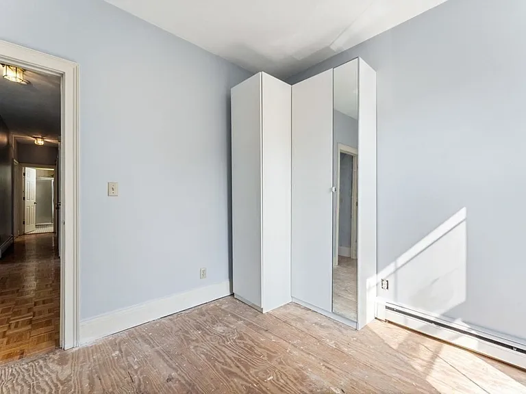 42-44 Woodlawn St #5 — Photo 15