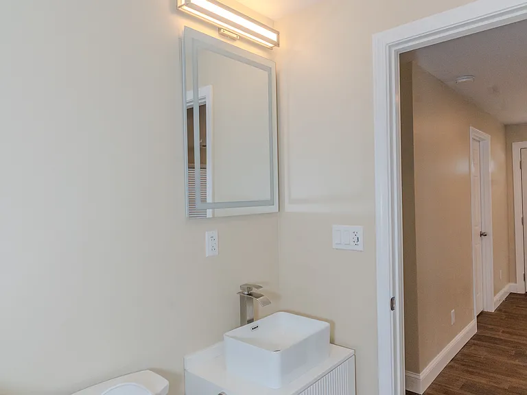 315 Broad Dr SW — Photo 17
