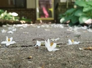 1103 Cable Hill Dr, Springfield, PA 19064