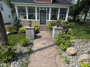 125 Lakeview Ave, Caroga Lake, NY 12032