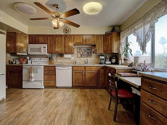 5th image of 2356 W Betty Elyse Ln