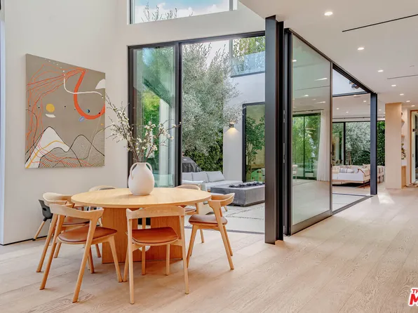 116 S Gretna Green Way, Los Angeles, CA 90049