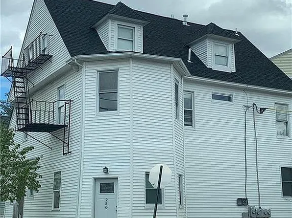 256 Carpenter St #1, Providence, RI 02903