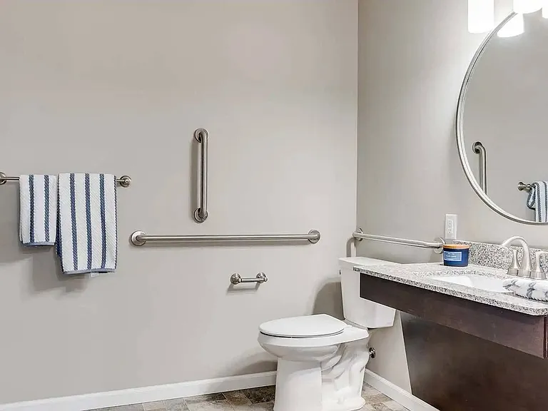 Circle Pines, MN Lexington Lofts | Rowan | Bathroom