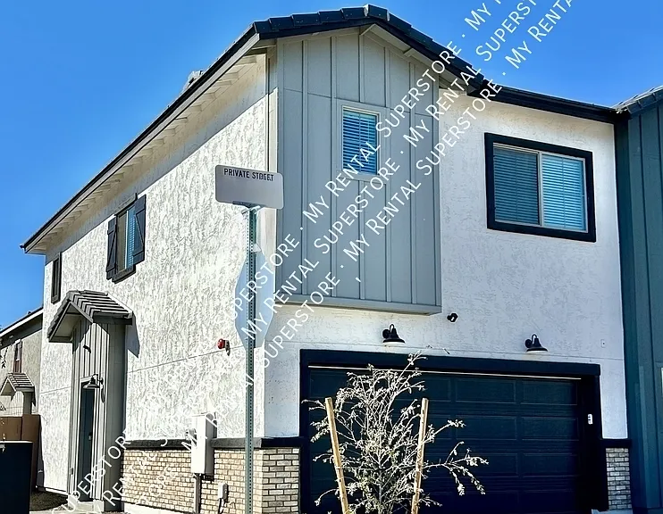 7506 S 75th Ave — Photo 1