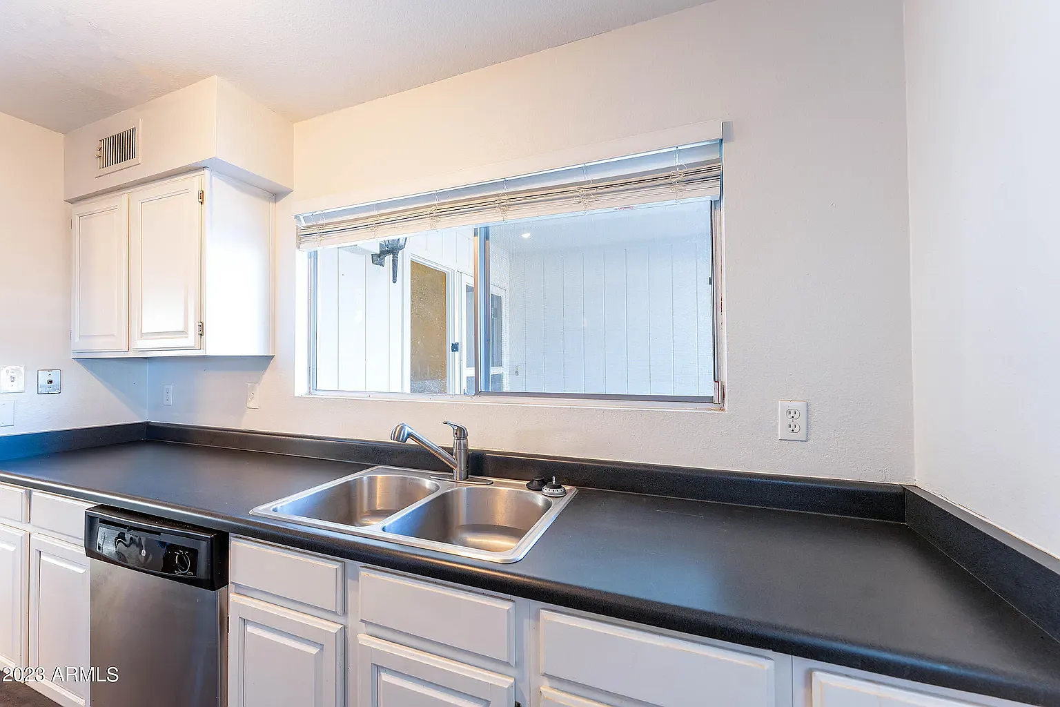 3 bed, 1520 sqft, $2,250 — Photo 3