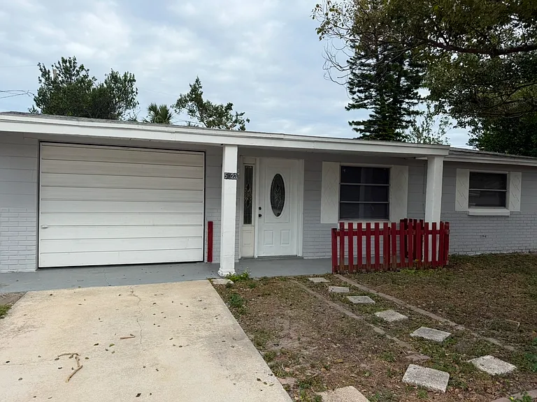 5023 Galaxy Dr — Photo 2