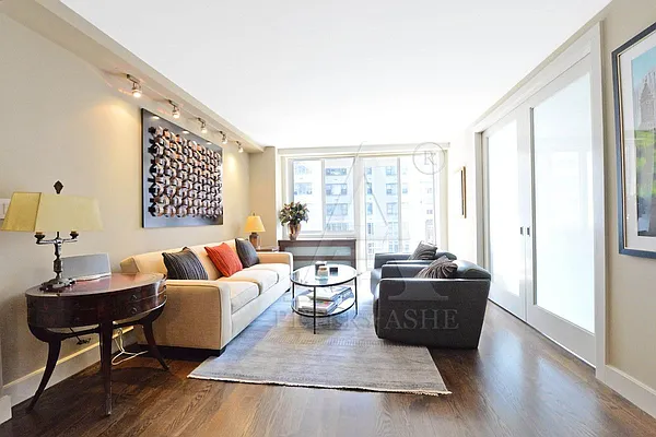 Rented by Peter Ashe | media 31