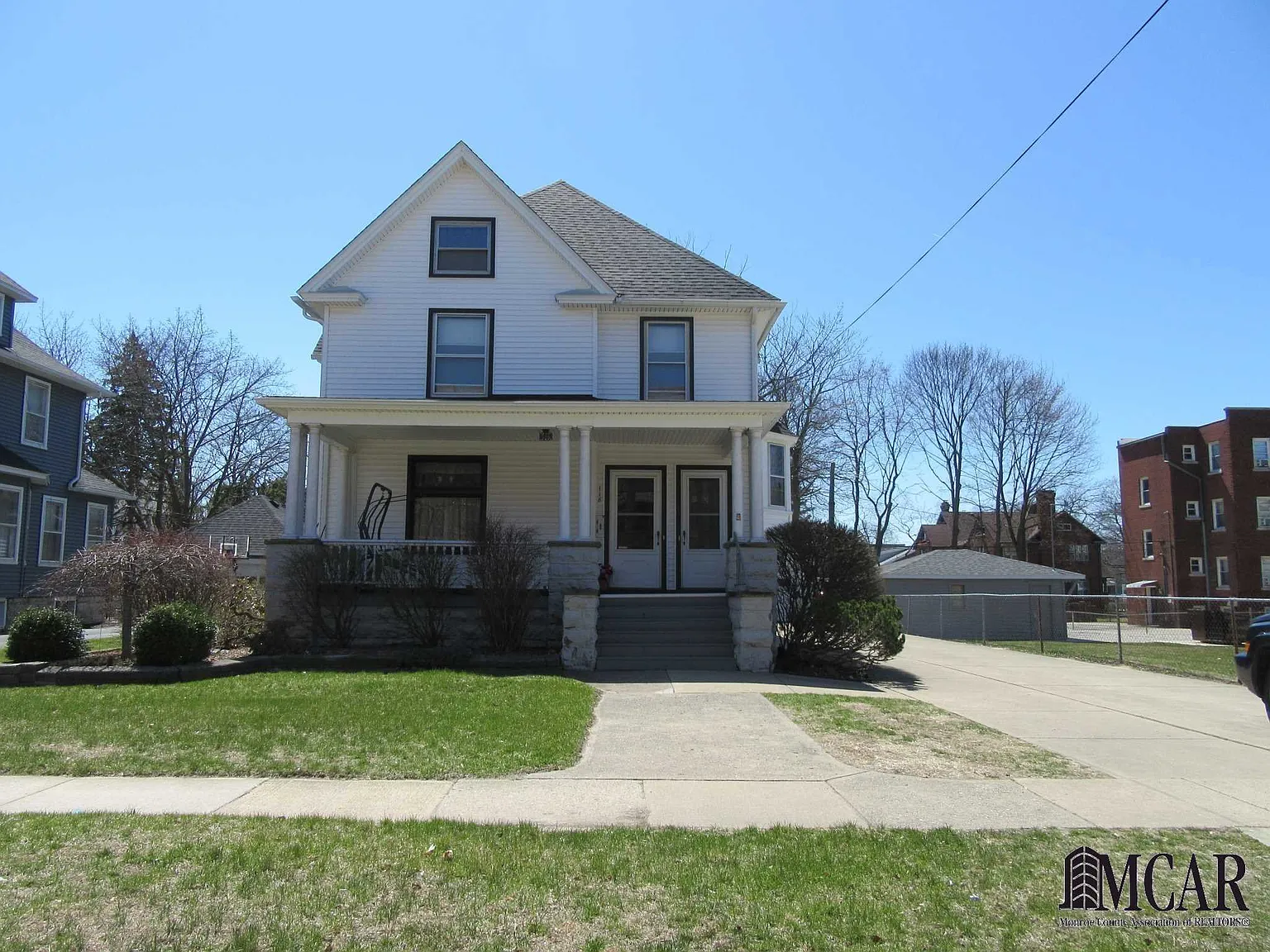 118 E 6th St photo 1