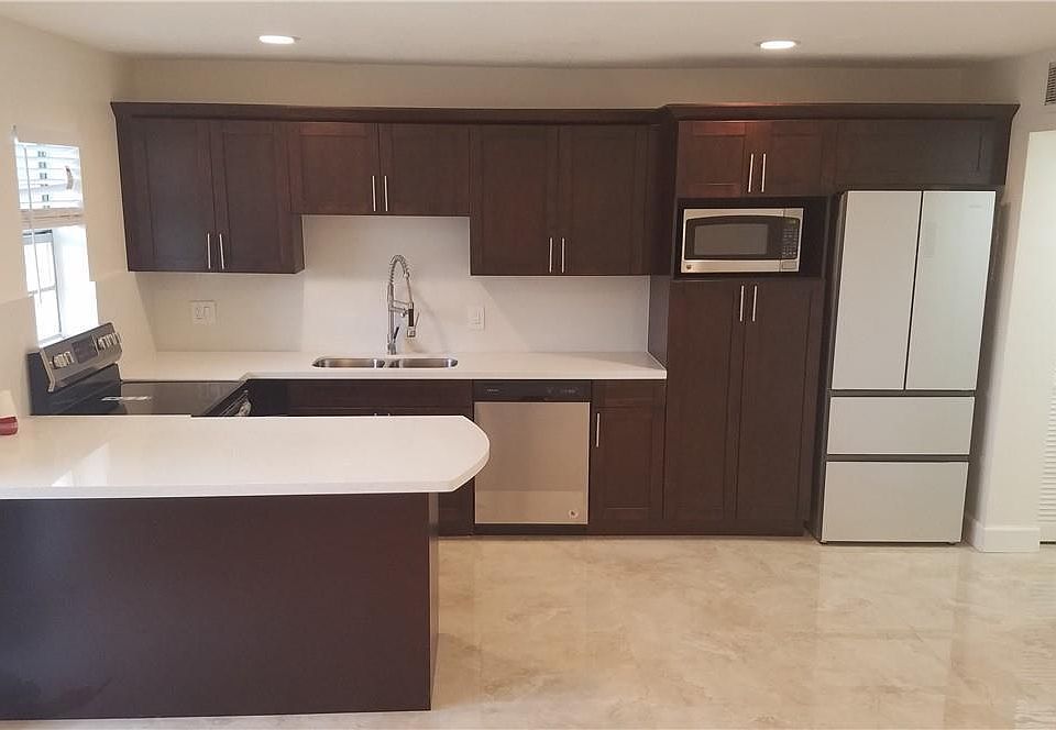 1st image of 4163 SW 67th Ave APT 202