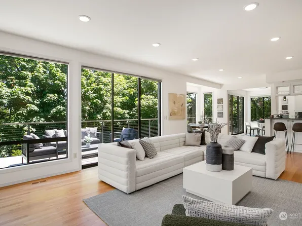 3714 33rd Avenue SW, Seattle, WA 98126