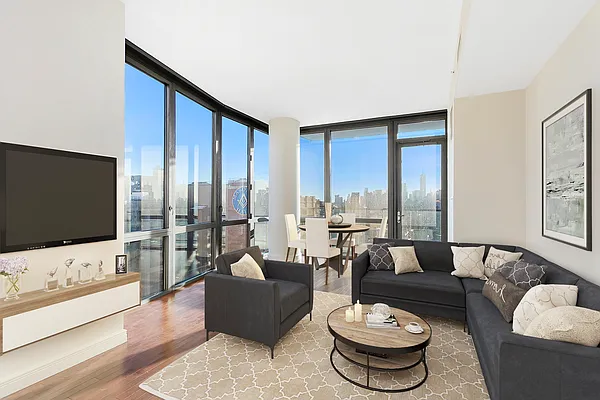 Rented by Compass | media 27