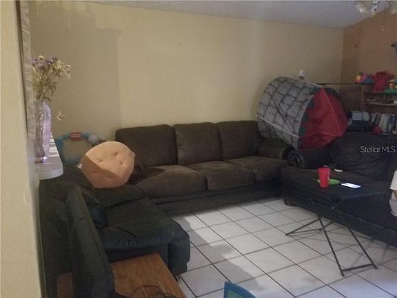 3rd image of 12173 Blackheath Cir
