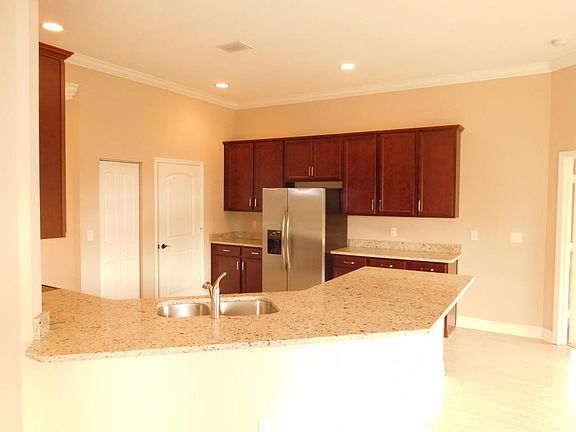5th image of 3651 SW Camastro St