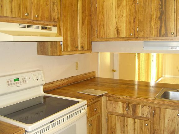 Kitchen with pass through