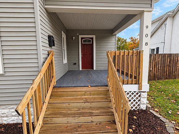 4th image of 908 Cedar St
