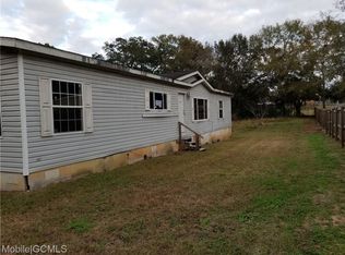 12841 Pine St, Grand Bay, AL 36541