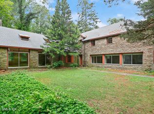 72 Zaccheus Mead Ln, Greenwich, CT 06831