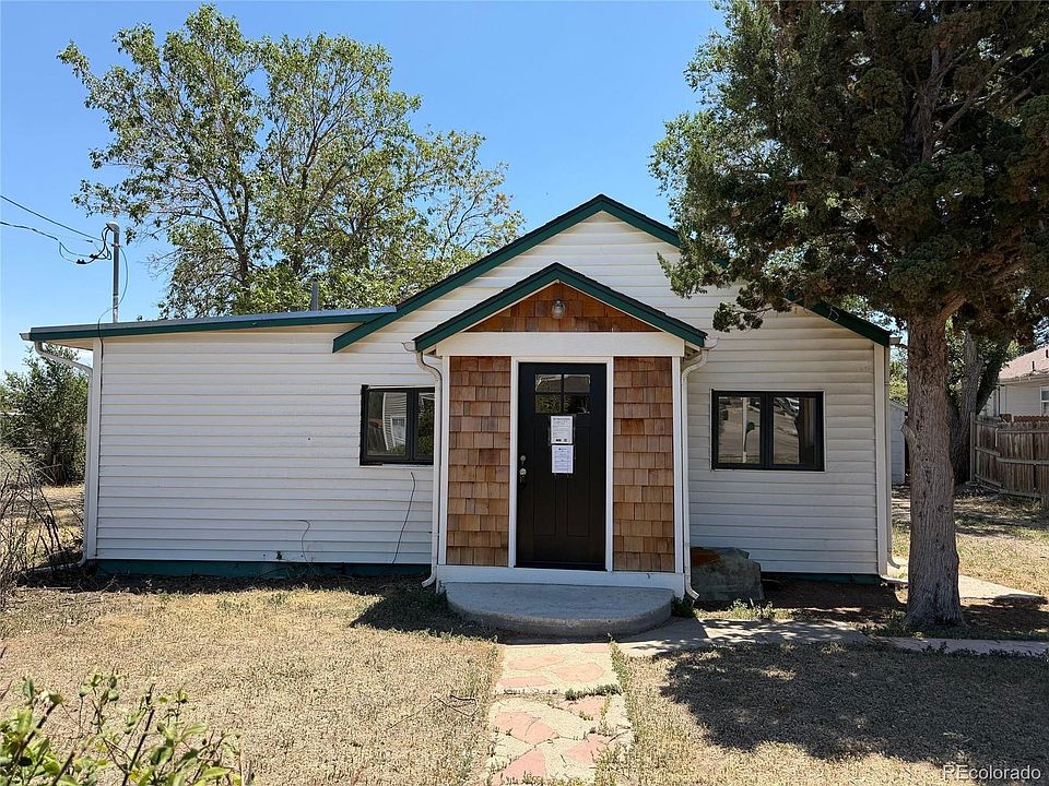 1st image of 2840 W 65th Place